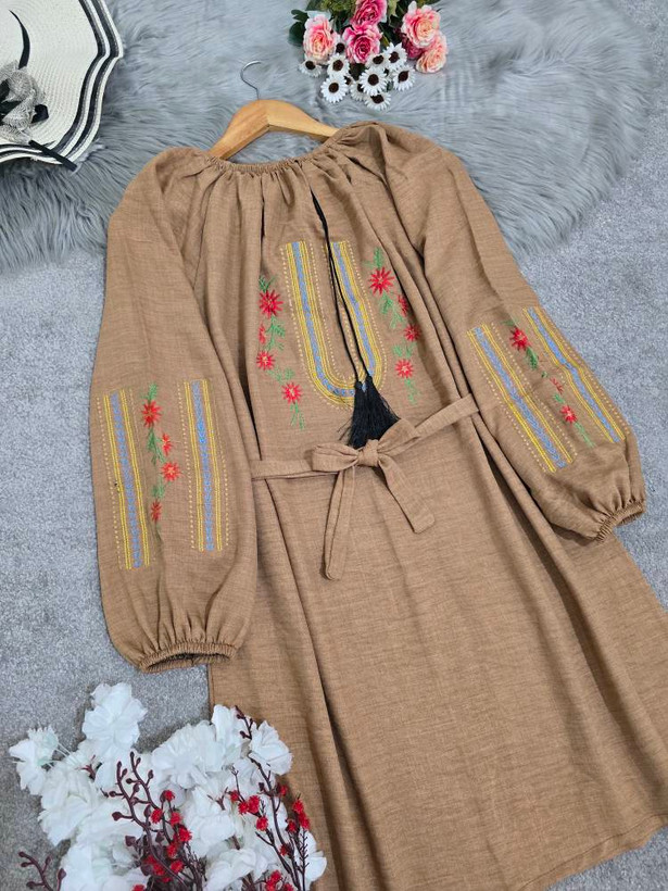 شومیز گلدوزی جنس شانتون فری سایز ۳۶ تا ۴۸